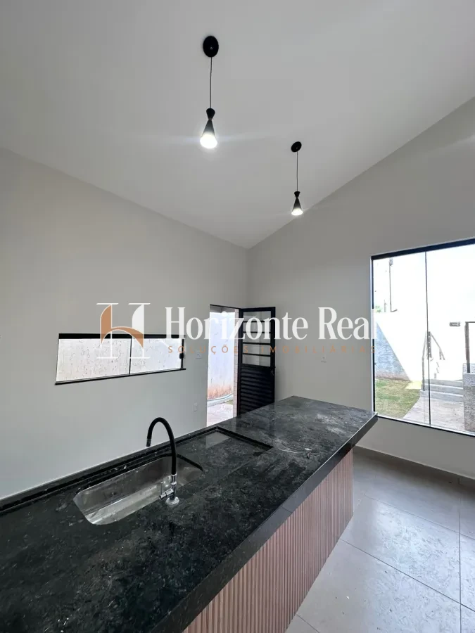 Imagem de CASA Á VENDA | CONFORTO ,TRANQUILIDADE E BOA LOCALIZAÇÃO.