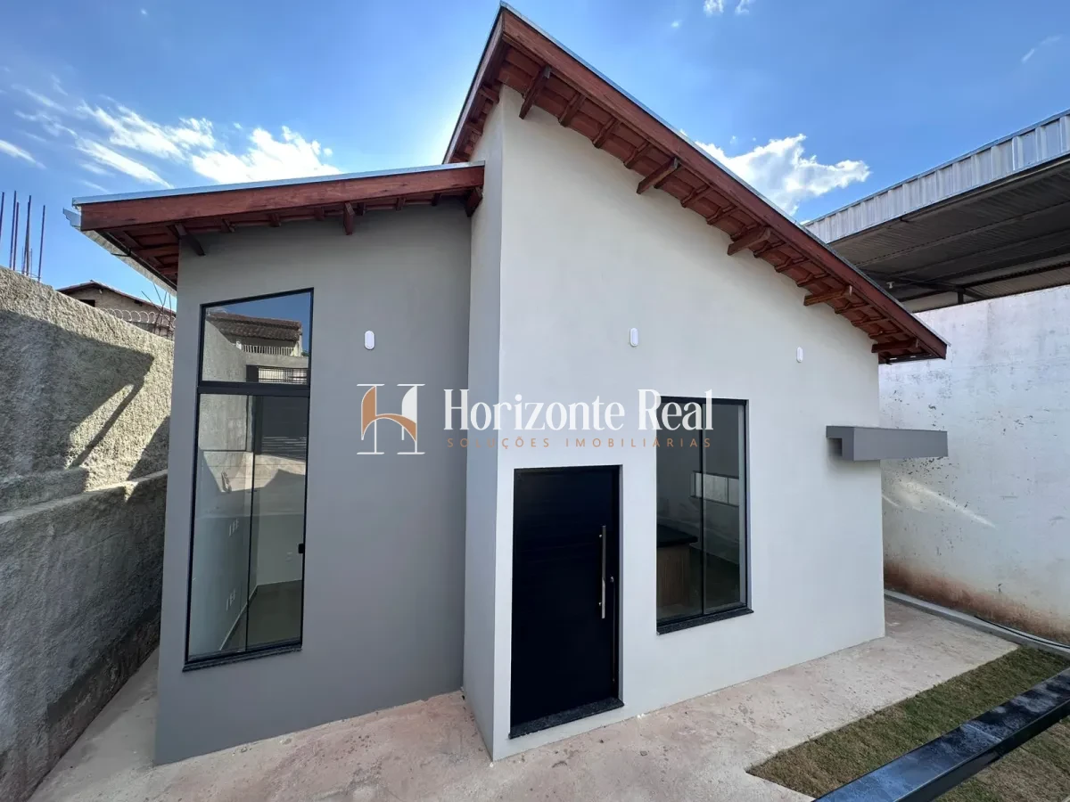 Imagem de CASA Á VENDA | CONFORTO ,TRANQUILIDADE E BOA LOCALIZAÇÃO.