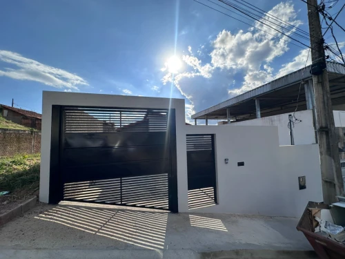 Imagem de CASA Á VENDA | CONFORTO ,TRANQUILIDADE E BOA LOCALIZAÇÃO.