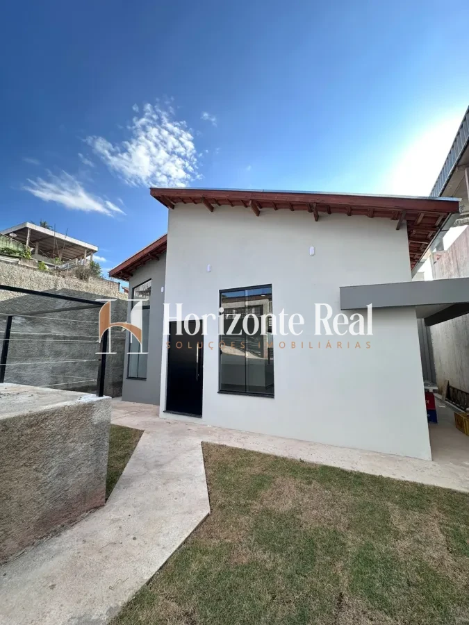 Imagem de CASA Á VENDA | CONFORTO ,TRANQUILIDADE E BOA LOCALIZAÇÃO.