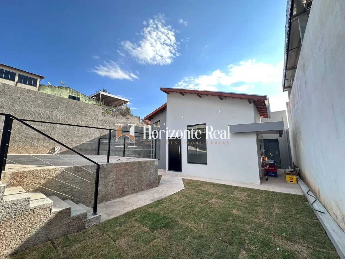 Imagem de CASA Á VENDA | CONFORTO ,TRANQUILIDADE E BOA LOCALIZAÇÃO.