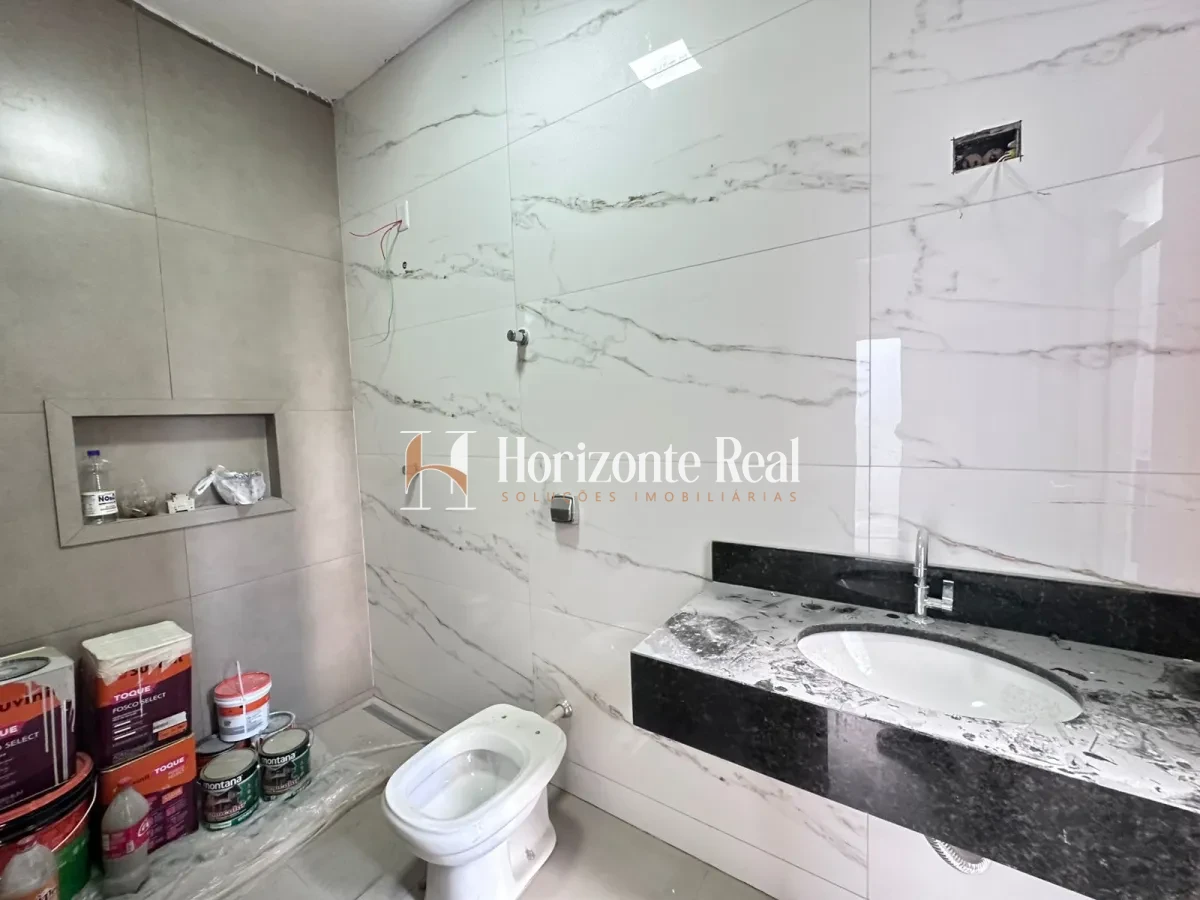 Imagem de CASA Á VENDA | CONFORTO ,TRANQUILIDADE E BOA LOCALIZAÇÃO.