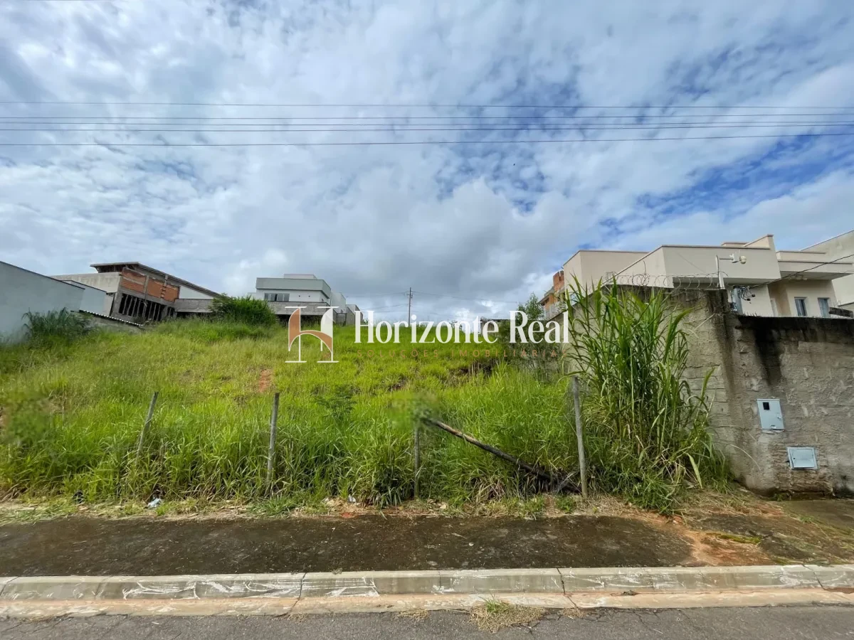 Imagem de TERRENO Á VENDA | 300m²
