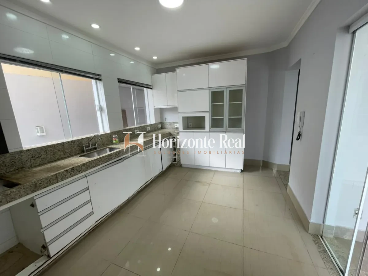 Imagem de CASA PARA ALUGUEL NO CENTRO DA CIDADE.