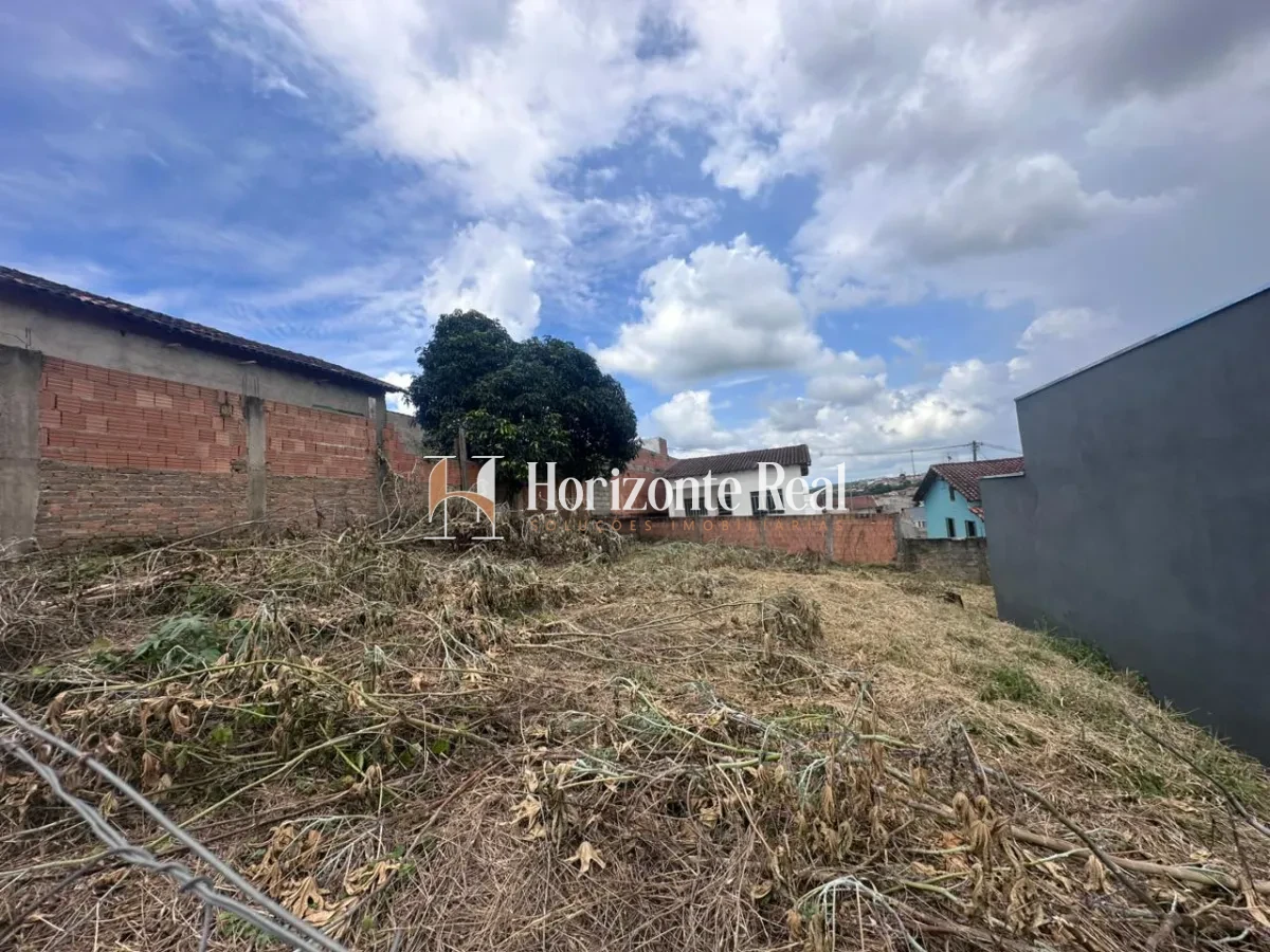 Imagem de VENDE-SE LOTE – ÓTIMA OPORTUNIDADE