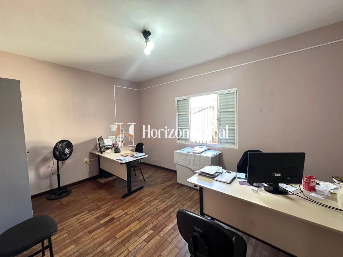 Imagem de OPORTUNIDADE IMPERDÍVEL ! CASA Á VENDA COM ESPAÇO EXTRA PARA RENDA .