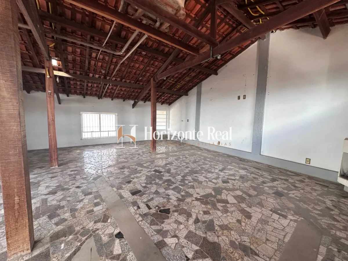 Imagem de OPORTUNIDADE IMPERDÍVEL ! CASA Á VENDA COM ESPAÇO EXTRA PARA RENDA .