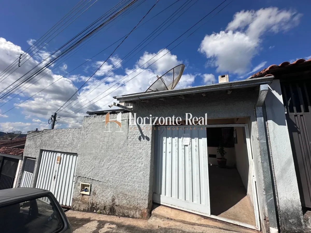 Imagem de OPORTUNIDADE IMPERDÍVEL ! CASA Á VENDA COM ESPAÇO EXTRA PARA RENDA .