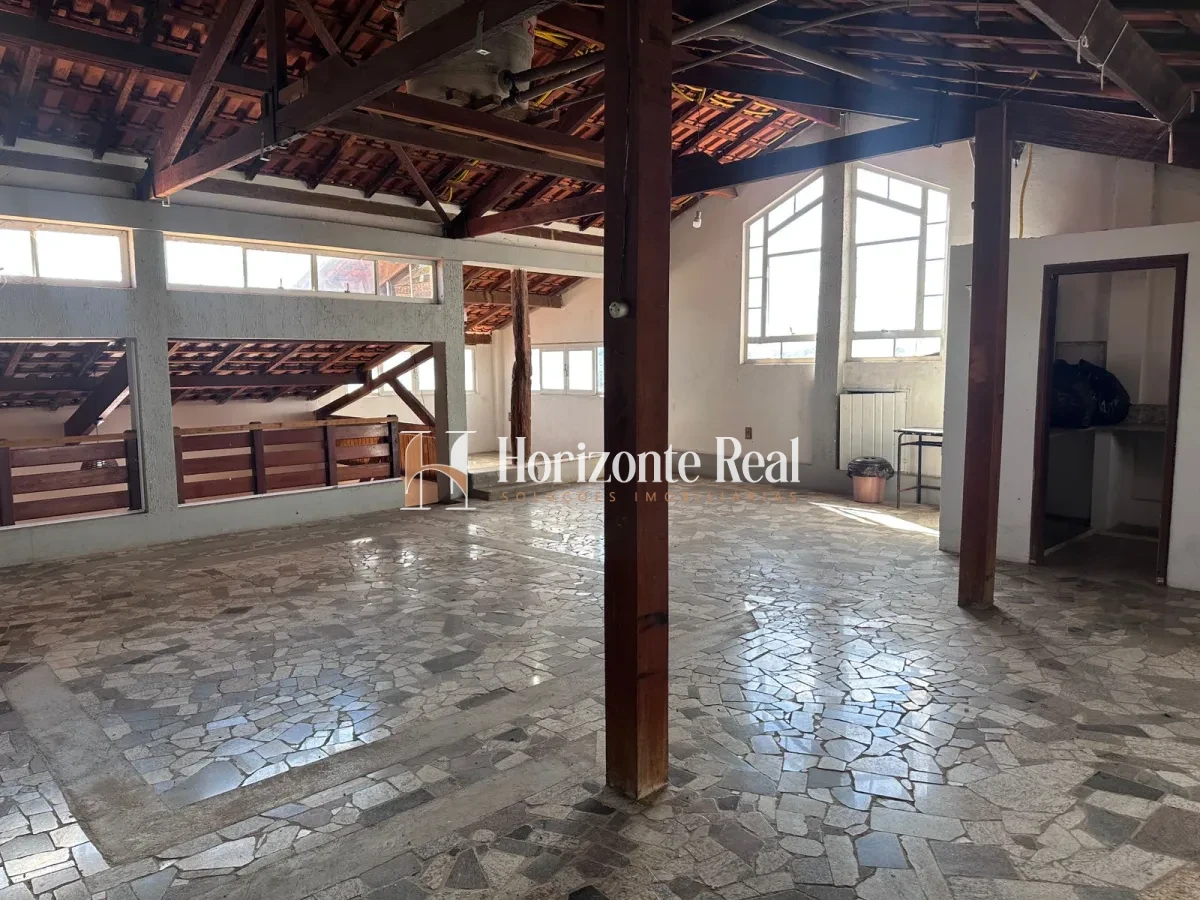 Imagem de OPORTUNIDADE IMPERDÍVEL ! CASA Á VENDA COM ESPAÇO EXTRA PARA RENDA .