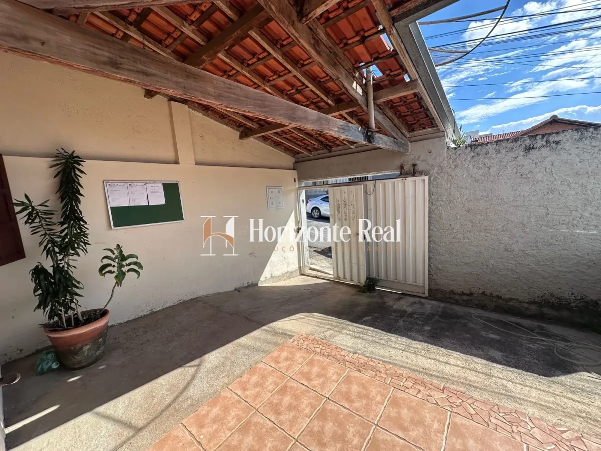 Imagem de OPORTUNIDADE IMPERDÍVEL ! CASA Á VENDA COM ESPAÇO EXTRA PARA RENDA .