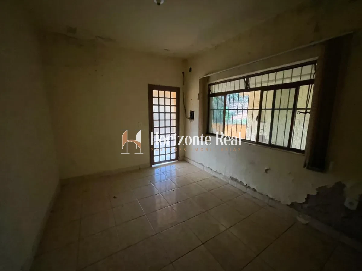 Imagem de EXCELENTE OPORTUNIDADE! CASA AMPLA Á VENDA.