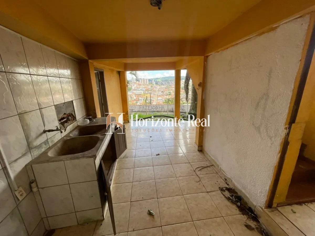 Imagem de EXCELENTE OPORTUNIDADE! CASA AMPLA Á VENDA.