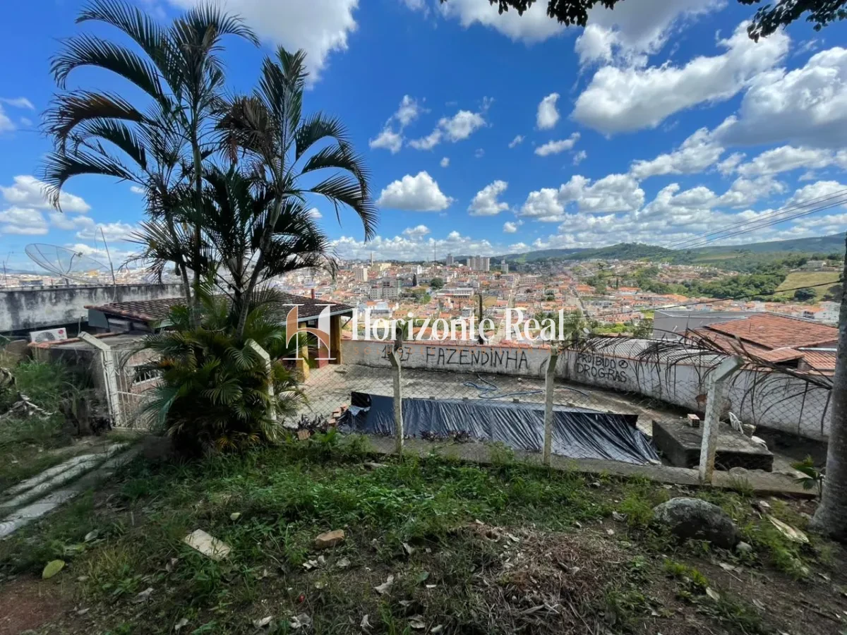 Imagem de EXCELENTE OPORTUNIDADE! CASA AMPLA Á VENDA.