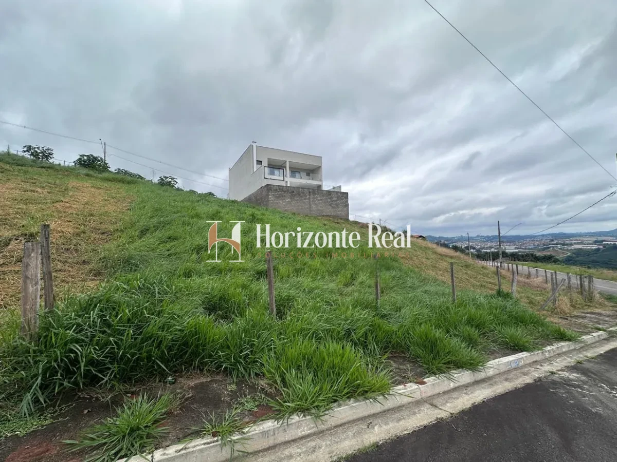 Imagem de TERRENO Á VENDA | EXCELENTE OPORTUNIDADE PARA INVESTIMENTO OU CONSTRUÇÃO.