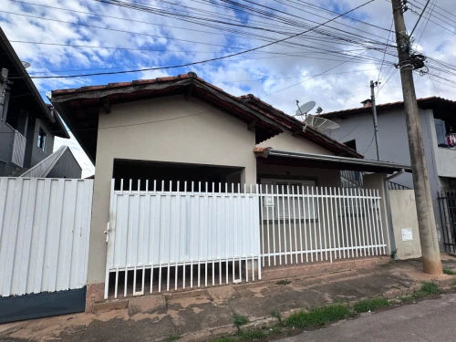 Imagem de CASA Á VENDA | EXCELENTE LOCALIZAÇÃO