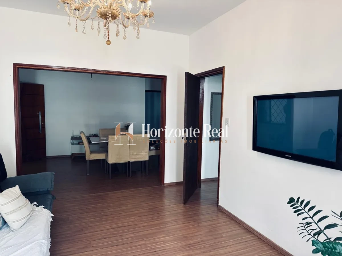 Imagem de OPORTUNIDADE IMPERDÍVEL! CASA ESPAÇOSA E COMPLETA À VENDA