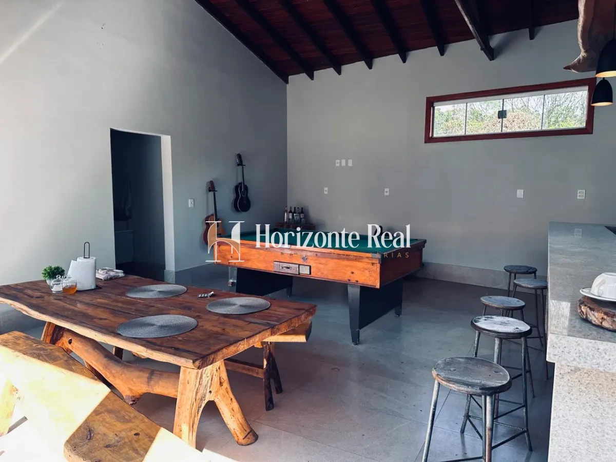 Imagem de OPORTUNIDADE IMPERDÍVEL! CASA ESPAÇOSA E COMPLETA À VENDA