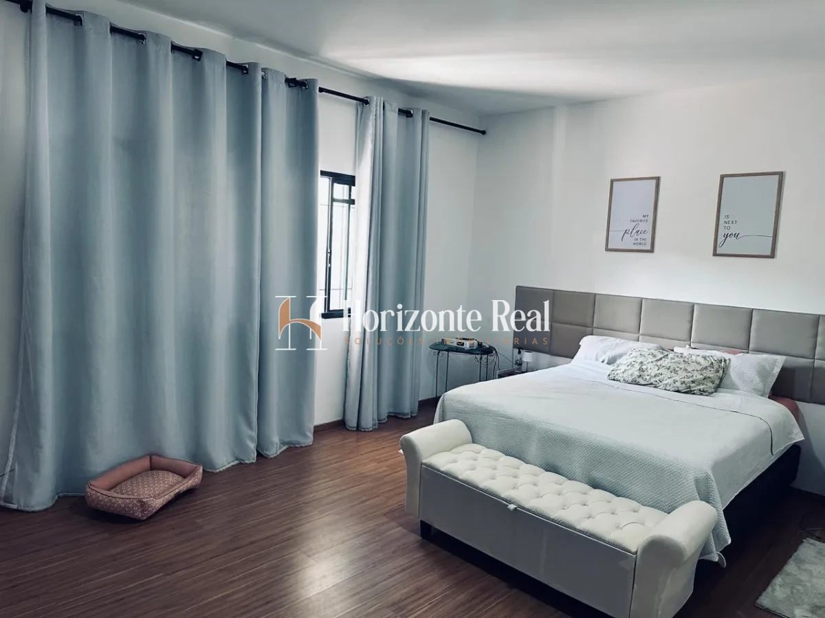 Imagem de OPORTUNIDADE IMPERDÍVEL! CASA ESPAÇOSA E COMPLETA À VENDA