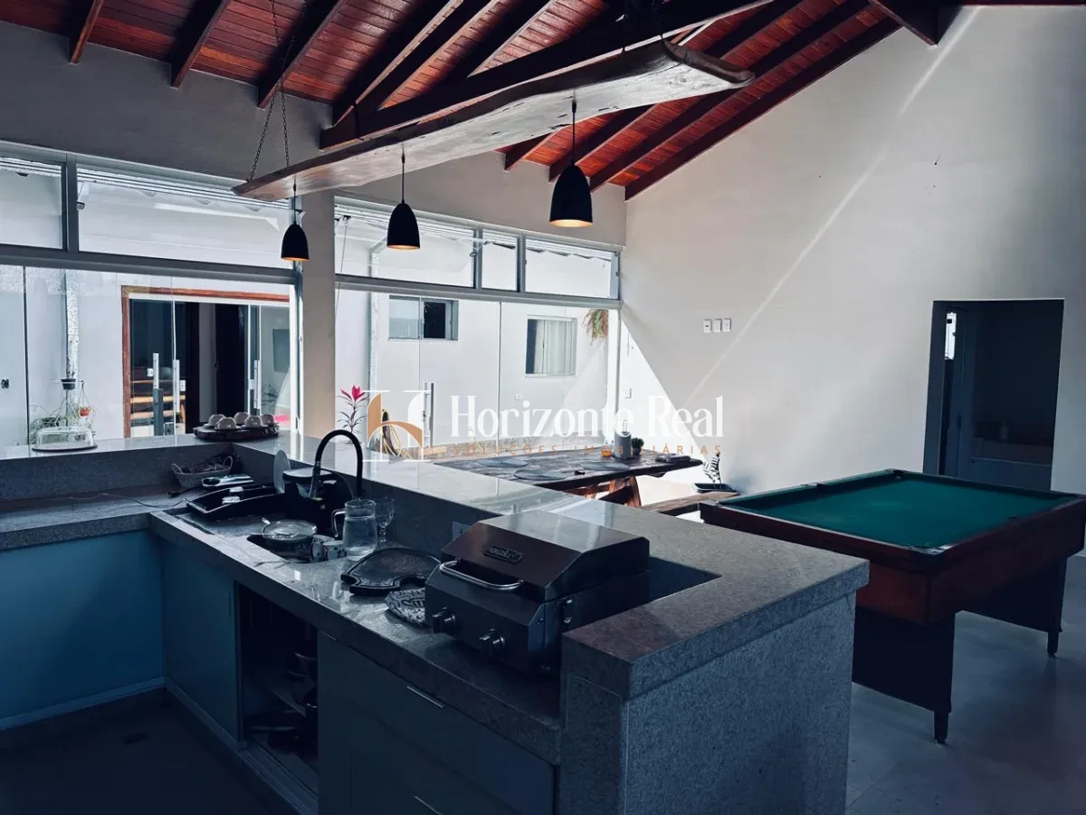 Imagem de OPORTUNIDADE IMPERDÍVEL! CASA ESPAÇOSA E COMPLETA À VENDA