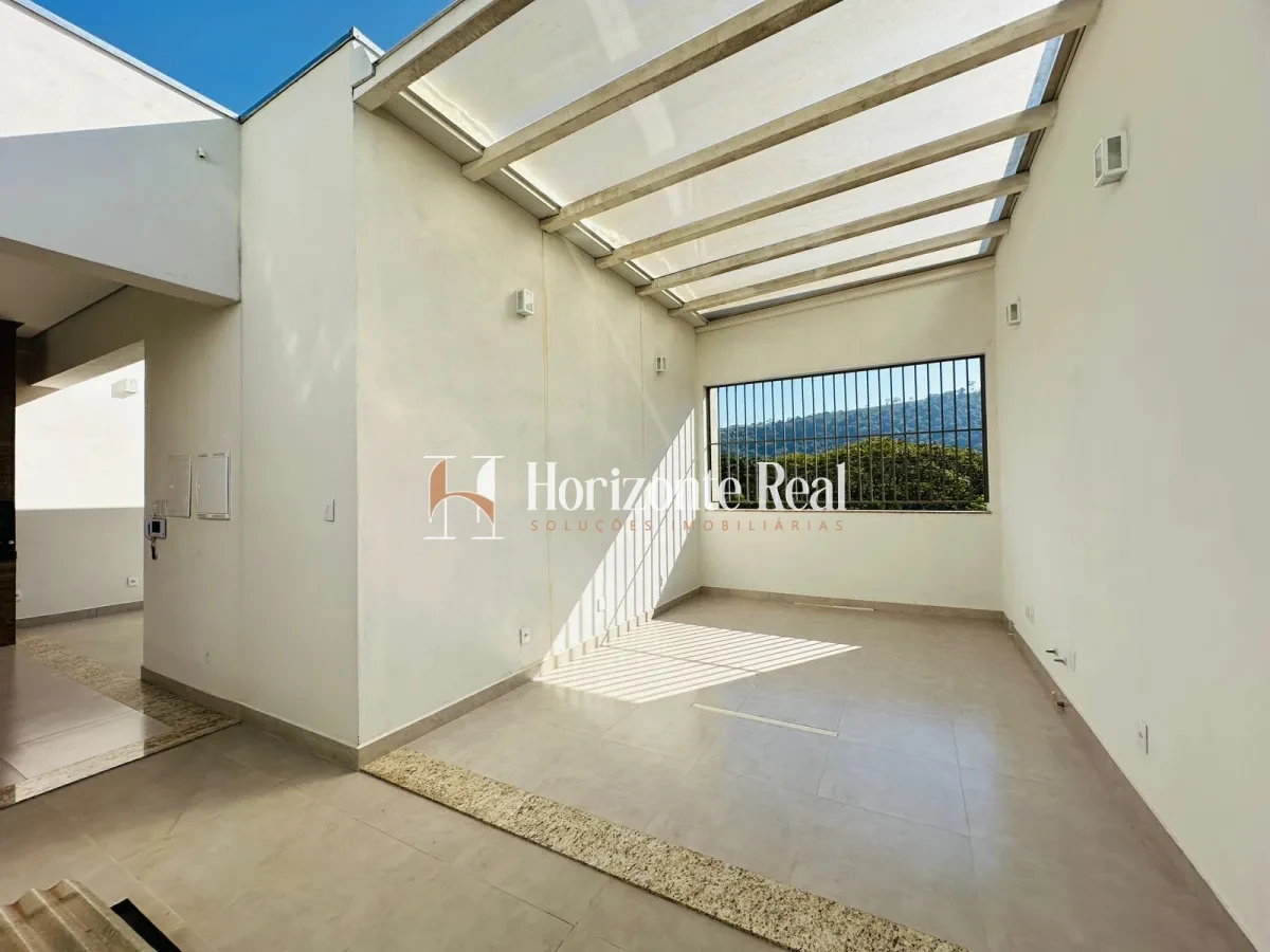 Imagem de OPORTUNIDADE IMPERDÍVEL! IMÓVEL RESIDENCIAL E COMERCIAL À VENDA