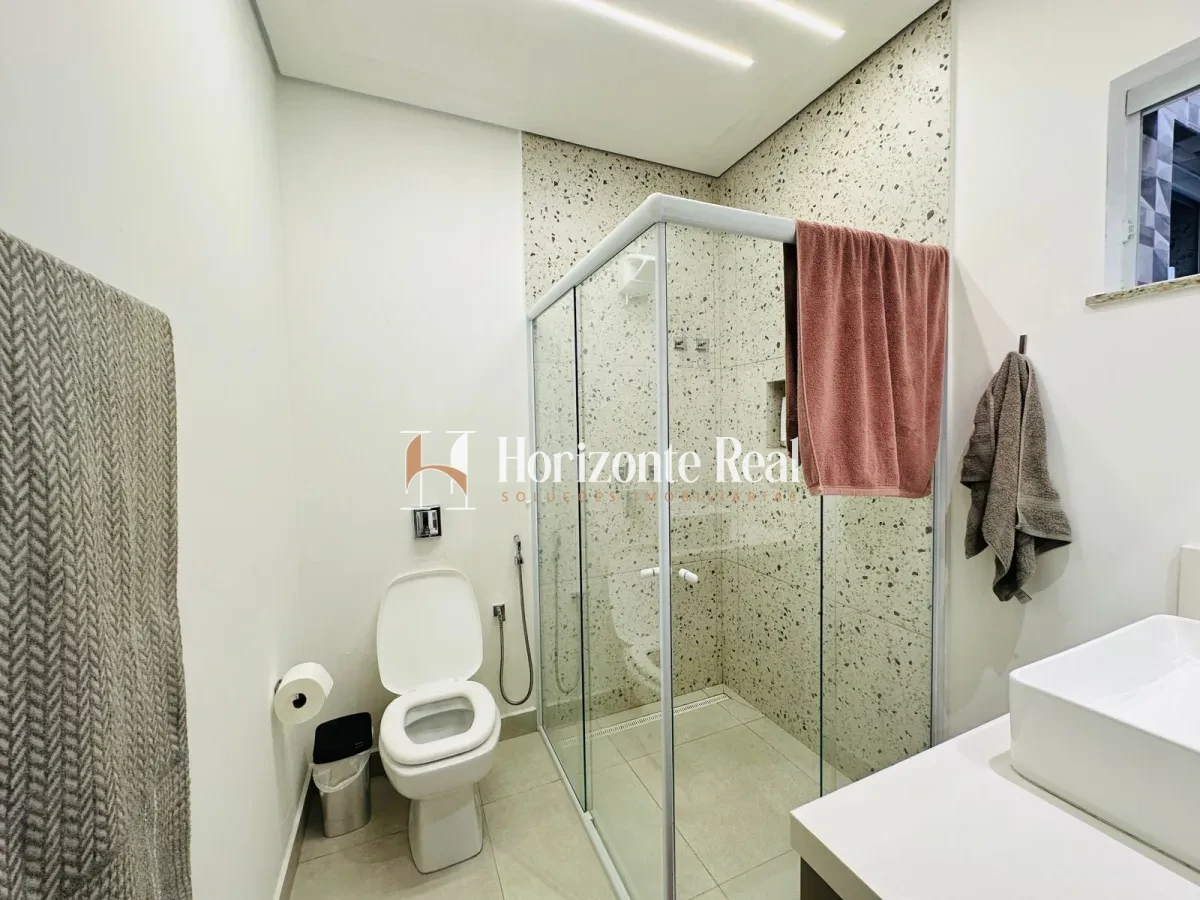 Imagem de OPORTUNIDADE IMPERDÍVEL! IMÓVEL RESIDENCIAL E COMERCIAL À VENDA