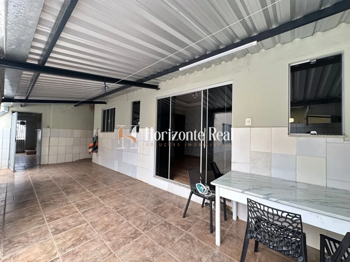 Imagem de CASA Á VENDA COM PONTO COMERCIAL