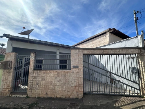 Imagem de CASA Á VENDA | CONFORTO E EXCELENTE LOCALIZAÇÃO