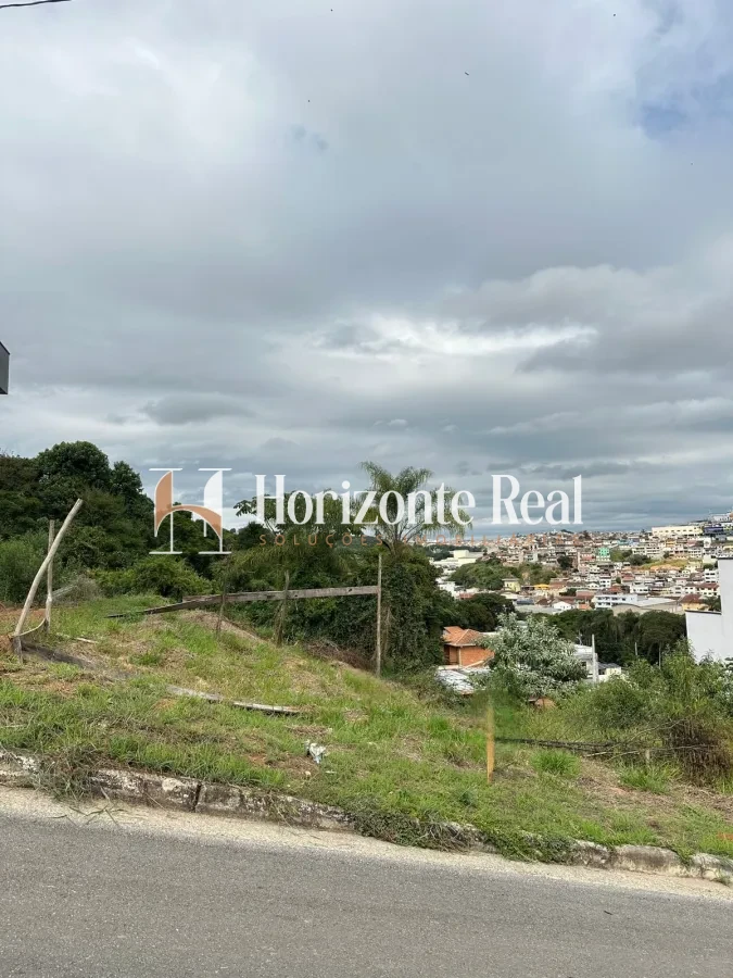 Imagem de EXCELENTE TERRENO EM BAIRRO EM EXPANSÃO