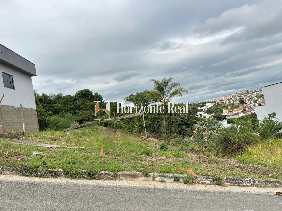 Imagem de EXCELENTE TERRENO EM BAIRRO EM EXPANSÃO