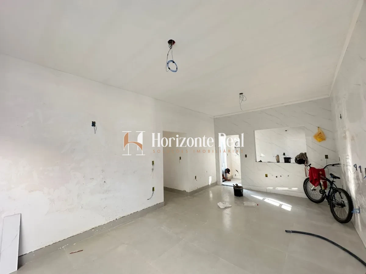 Imagem de CASA EM FASE FINAL DE ACABAMENTO | CONFORTO,ESPAÇO E EXCELENTE LOCALIZAÇÃO
