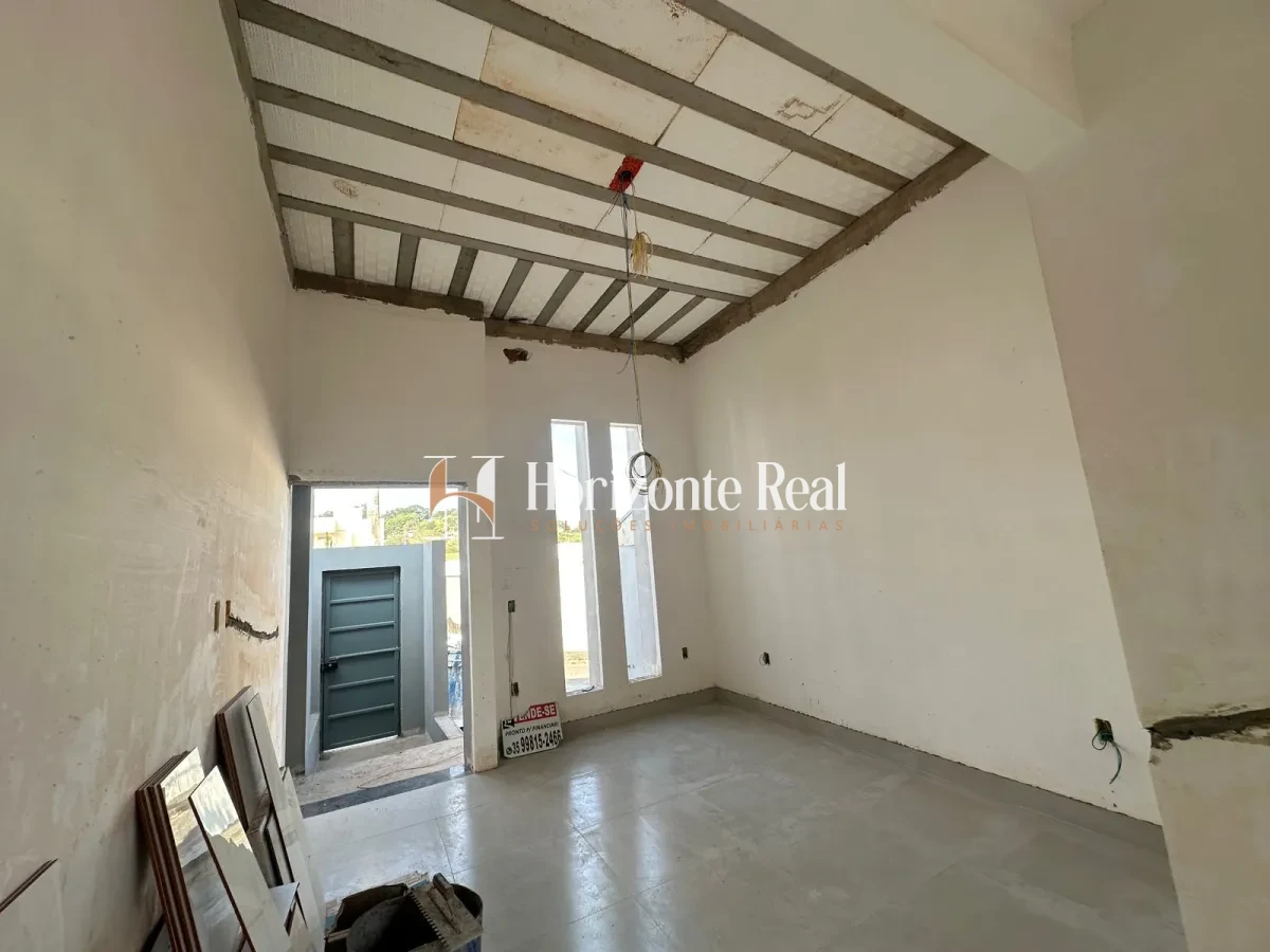 Imagem de CASA EM FASE FINAL DE ACABAMENTO | CONFORTO,ESPAÇO E EXCELENTE LOCALIZAÇÃO