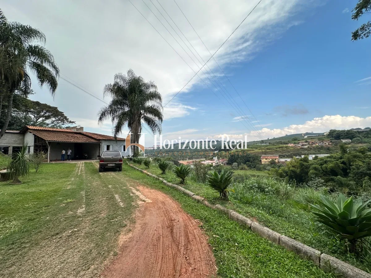 Imagem de CHÁCARA Á VENDA | CONFORTO,ESPAÇO E QUALIDADE A POUCOS MINUTOS DA CIDADE!