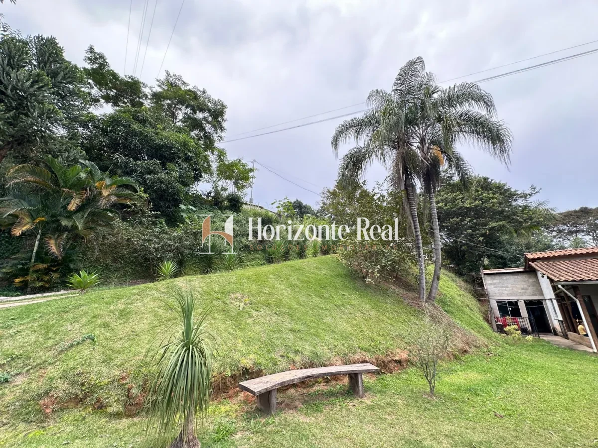 Imagem de CHÁCARA Á VENDA | CONFORTO,ESPAÇO E QUALIDADE A POUCOS MINUTOS DA CIDADE!