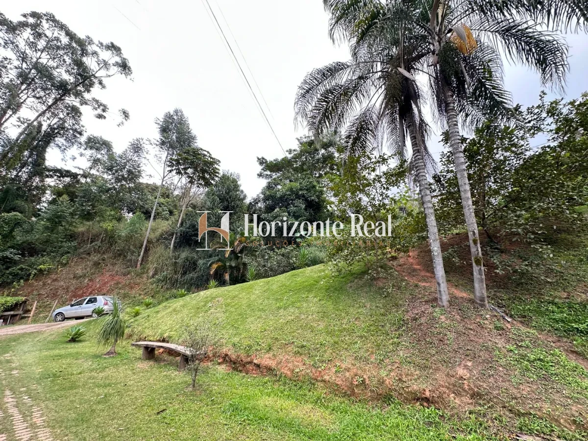 Imagem de CHÁCARA Á VENDA | CONFORTO,ESPAÇO E QUALIDADE A POUCOS MINUTOS DA CIDADE!