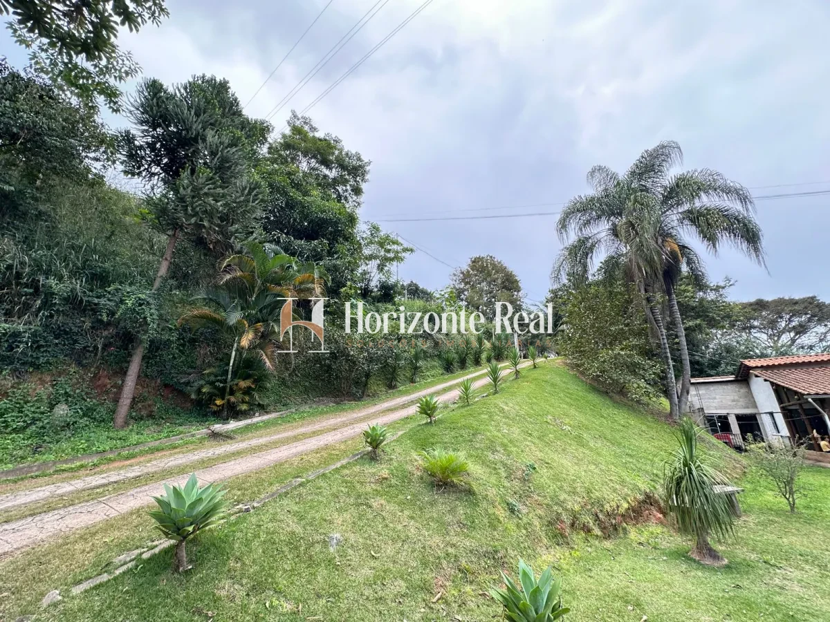 Imagem de CHÁCARA Á VENDA | CONFORTO,ESPAÇO E QUALIDADE A POUCOS MINUTOS DA CIDADE!