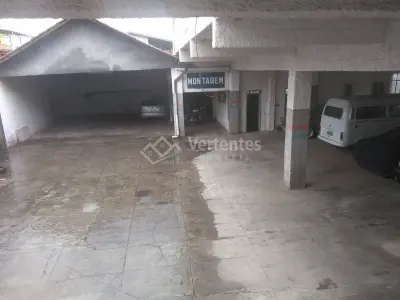 Imagem de Imóvel com Galpão e Garagem a Poucos Metros da Praça do Matosinhos!