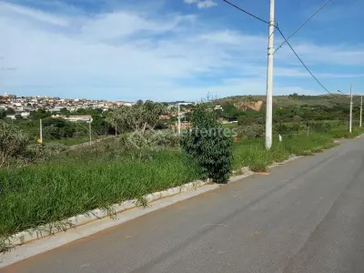 Imagem de Lote à Venda – 253 m² com Acesso Rápido à BR!