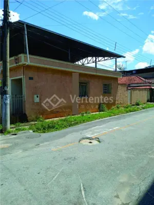Imagem de Oportunidade na Leite de Castro – Casa com 250 m² e Excelente Localização!