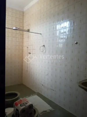 Imagem de Oportunidade na Leite de Castro – Casa com 250 m² e Excelente Localização!