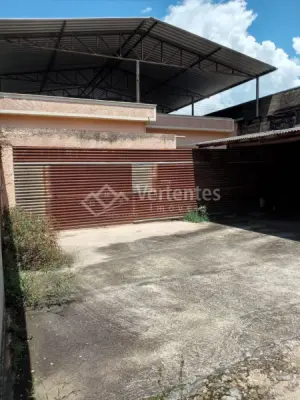 Imagem de Oportunidade na Leite de Castro – Casa com 250 m² e Excelente Localização!