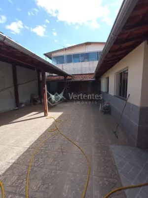 Imagem de Vende-se Casa Completa no Centro de Santa Cruz de Minas!