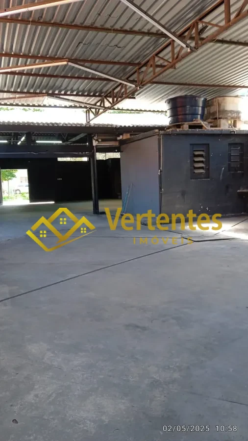 Imagem de Galpão Amplo em Área Comercial de São João del-Rei – 250 m² Prontos para Seu Negócio!