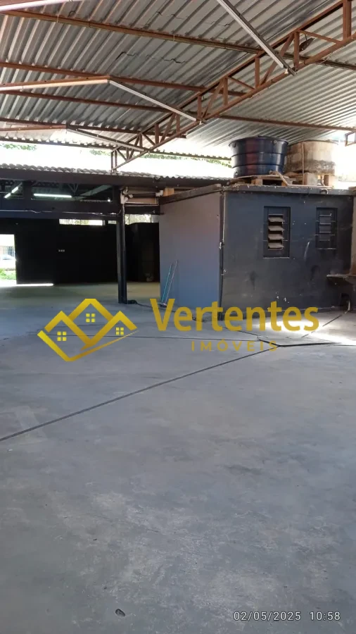 Imagem de Galpão Amplo em Área Comercial de São João del-Rei – 250 m² Prontos para Seu Negócio!