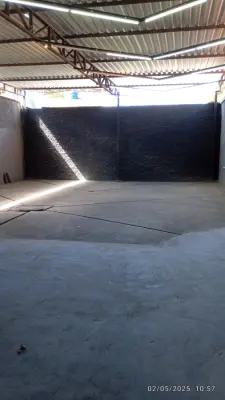 Imagem de Galpão Amplo em Área Comercial de São João del-Rei – 250 m² Prontos para Seu Negócio!