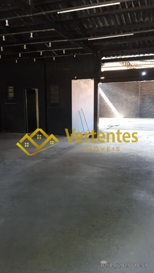 Imagem de Galpão Amplo em Área Comercial de São João del-Rei – 250 m² Prontos para Seu Negócio!