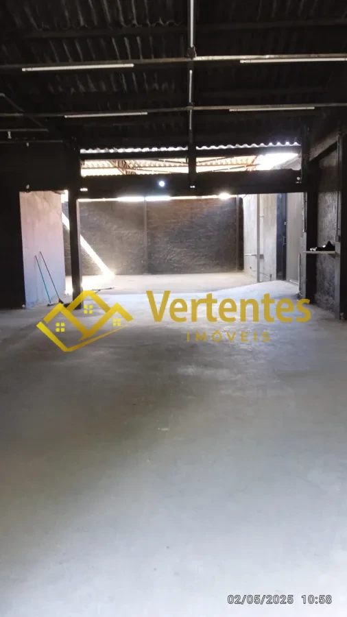 Imagem de Galpão Amplo em Área Comercial de São João del-Rei – 250 m² Prontos para Seu Negócio!