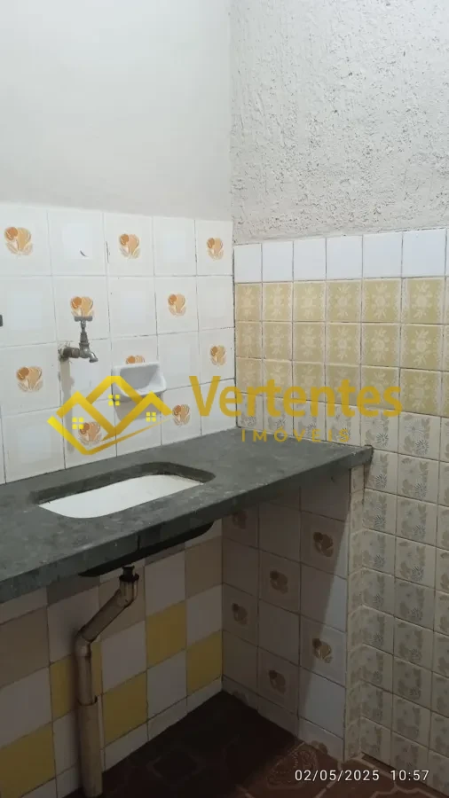 Imagem de Galpão Amplo em Área Comercial de São João del-Rei – 250 m² Prontos para Seu Negócio!