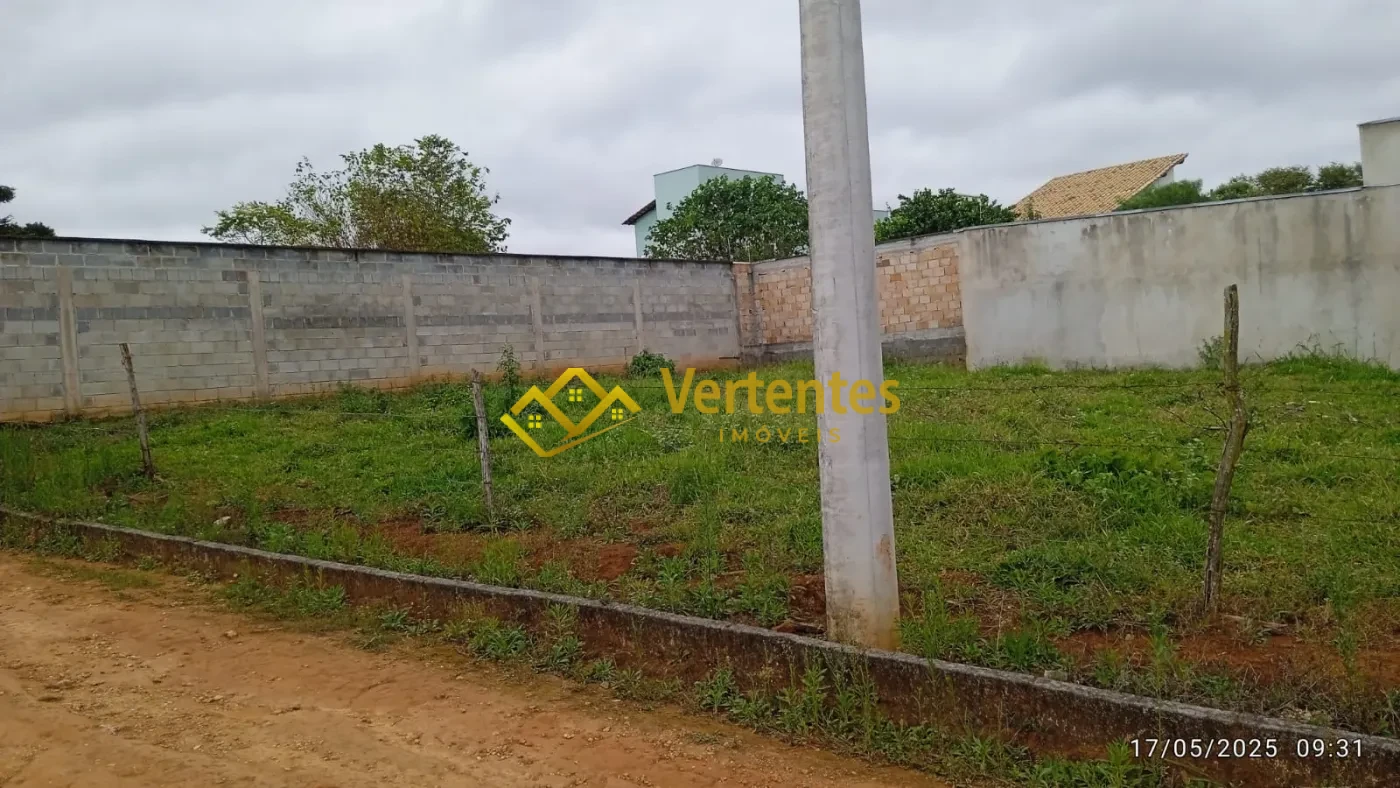 Imagem de Lote deslumbrante com área verde • Colõnia de Marçal