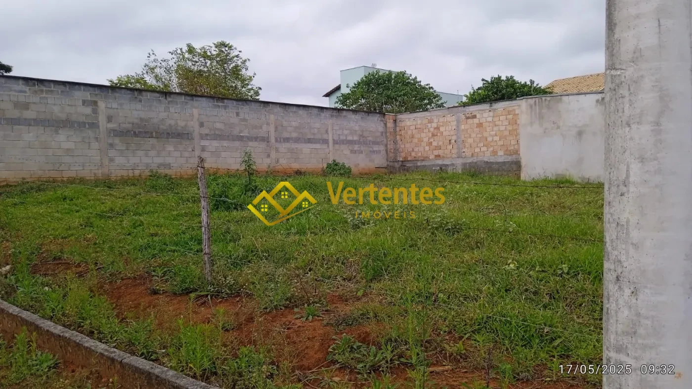 Imagem de Lote deslumbrante com área verde • Colõnia de Marçal