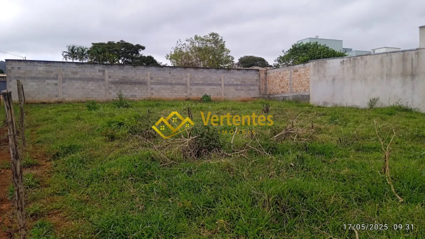 Imagem de Lote deslumbrante com área verde • Colõnia de Marçal